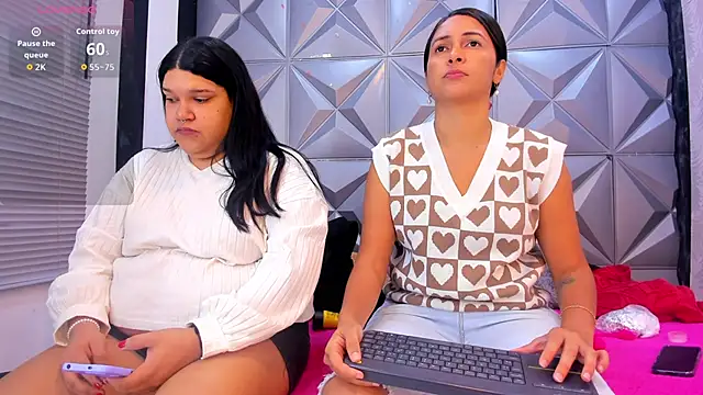 DannaAndSofi1 online show from February 5, 2026, 10:55 am