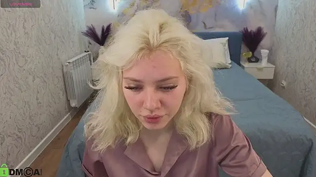 Snapshot of Kate_Krose chatting on February 7, 2026, 1:02 am Kate Krose online show from February 7, 2026, 1:02 am