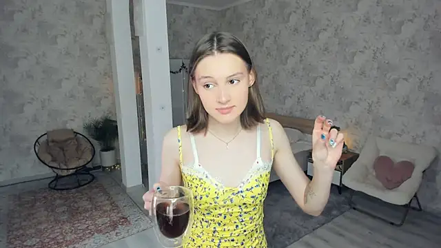 LianneBynon online show from May 10, 2026, 8:29 am