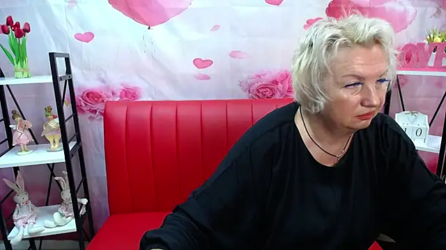Snapshot of RenataDaster chatting on July 10, 2026, 5:02 pm RenataDaster online show from July 10, 2026, 5:02 pm