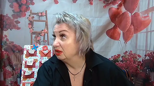Snapshot of RenataDaster chatting on April 24, 2026, 5:04 pm RenataDaster online show from April 24, 2026, 5:04 pm
