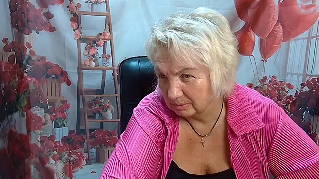 Snapshot of RenataDaster chatting on July 11, 2026, 5:02 pm RenataDaster online show from July 11, 2026, 5:02 pm