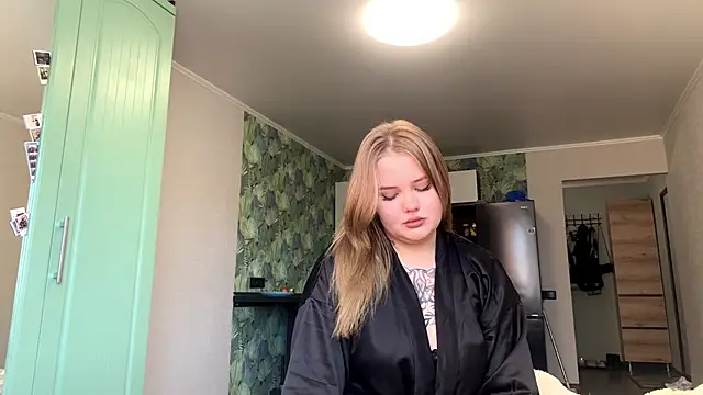 dianar1se online show from March 22, 2026, 7:43 am