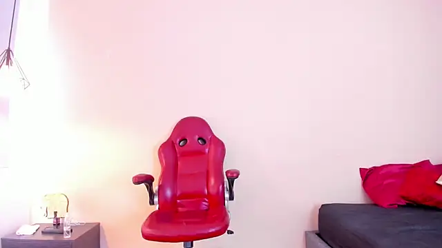 bellawild  online show from April 13, 2026, 1:26 pm