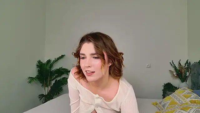 Snapshot of mmm__yes chatting on February 3, 2026, 1:27 pm mmm yes online show from February 3, 2026, 1:27 pm