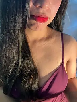 Snapshot of QuynhAnh_2k1 chatting on February 20, 2026, 7:43 am QuynhAnh 2k1 online show from February 20, 2026, 7:43 am