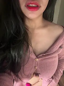 Snapshot of QuynhAnh_2k1 chatting on February 21, 2026, 5:48 pm QuynhAnh 2k1 online show from February 21, 2026, 5:48 pm