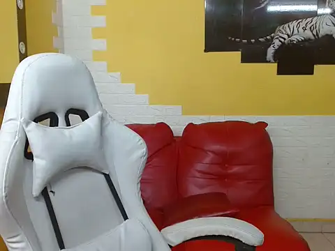Snapshot of chacorta_ chatting on April 23, 2026, 2:08 pm chacorta online show from April 23, 2026, 2:08 pm
