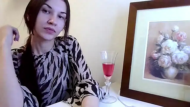 JuliaLovely online show from February 24, 2026, 3:46 pm