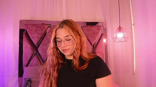 shantal cooper  online show from February 9, 2026, 7:12 pm