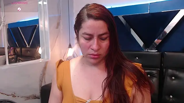 Alison-mar online show from May 28, 2026, 8:15 pm