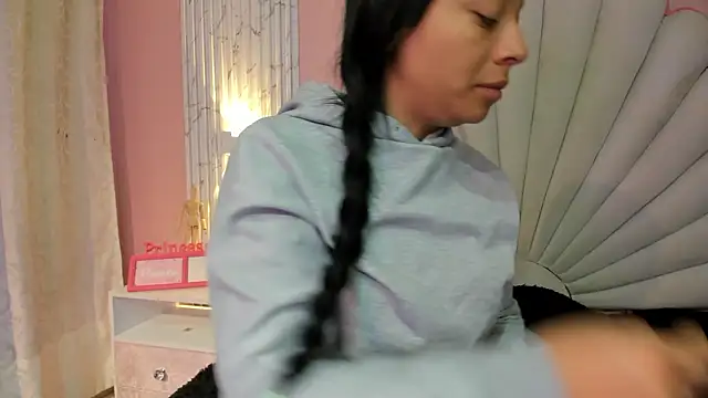 Snapshot of Kateemos chatting on March 12, 2026, 2:54 pm Kateemos online show from March 12, 2026, 2:54 pm