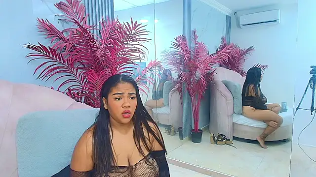 EmmaLebrun online show from March 5, 2026, 12:02 pm