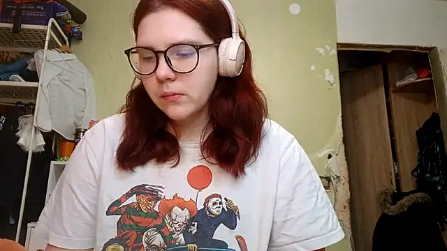 Snapshot of VannessaDillenbeck chatting on February 11, 2026, 8:25 am VannessaDillenbeck online show from February 11, 2026, 8:25 am