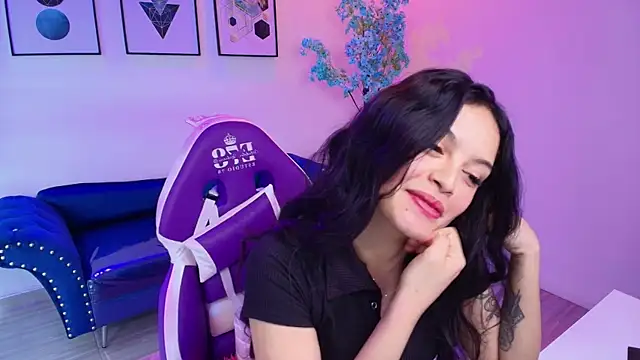 Snapshot of Maddie_T18 chatting on April 30, 2026, 11:39 am Maddie T18 online show from April 30, 2026, 11:39 am