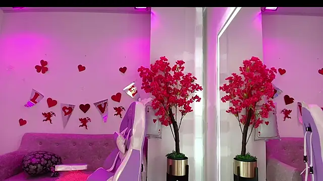 Maddie T18 online show from February 16, 2026, 11:31 am