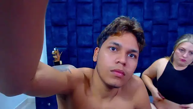 Snapshot of Hilary_David chatting on April 10, 2026, 1:29 pm Hilary David online show from April 10, 2026, 1:29 pm