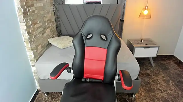 JULIETA DOWSE online show from February 10, 2026, 12:15 pm