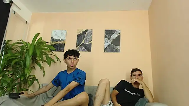 Snapshot of DesiresOfOlympus_ chatting on February 15, 2026, 8:08 pm DesiresOfOlympus online show from February 15, 2026, 8:08 pm