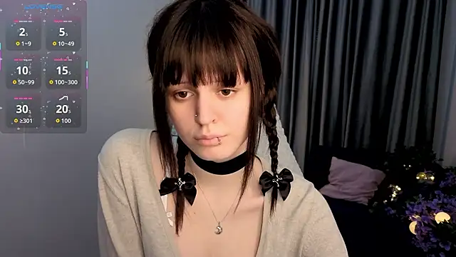 Snapshot of michelewild chatting on February 9, 2026, 9:35 pm michelewild online show from February 9, 2026, 9:35 pm