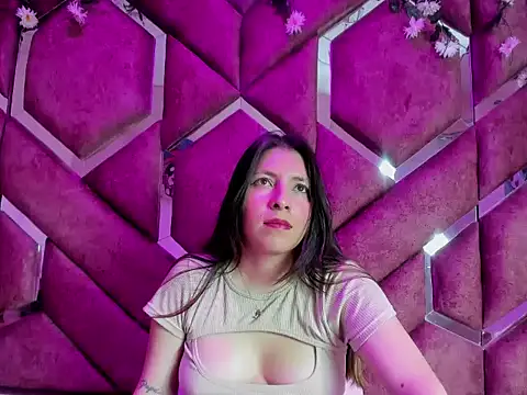 Snapshot of EmberCooper_ chatting on April 15, 2026, 1:55 am EmberCooper online show from April 15, 2026, 1:55 am