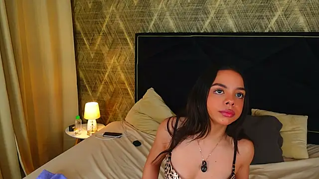 Snapshot of BambiRoses chatting on February 18, 2026, 5:16 am BambiRoses online show from February 18, 2026, 5:16 am