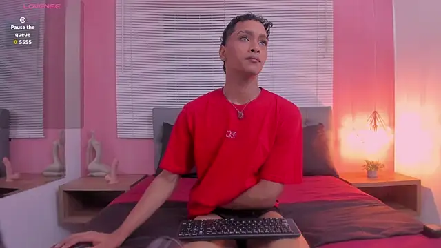 Snapshot of drako18_ chatting on April 7, 2026, 3:41 am drako18 online show from April 7, 2026, 3:41 am