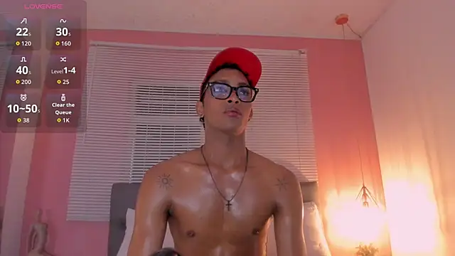 Snapshot of drako18_ chatting on May 3, 2026, 8:45 pm drako18 online show from May 3, 2026, 8:45 pm