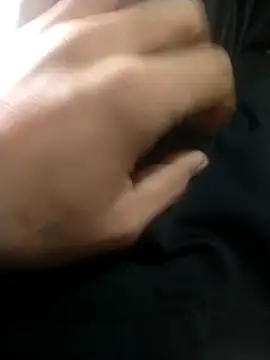 Snapshot of rosz_ chatting on February 1, 2026, 8:01 am rosz online show from February 1, 2026, 8:01 am