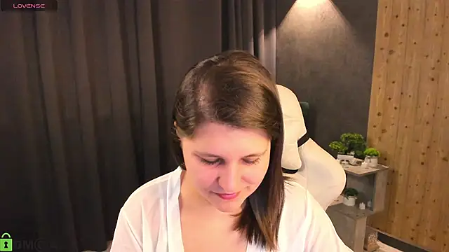 helenahoff online show from March 12, 2026, 3:56 am