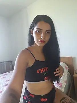 SoniaMoonnnnn online show from May 25, 2026, 1:21 pm