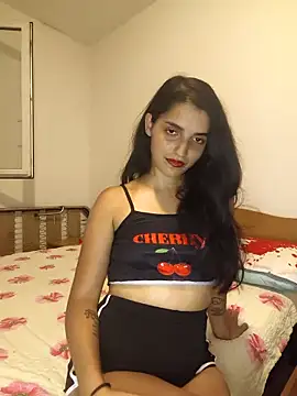 SoniaMoonnnnn online show from May 27, 2026, 7:10 pm