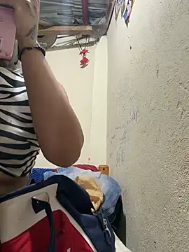 Snapshot of Niki_adams001 chatting on February 1, 2026, 10:52 pm Niki adams001 online show from February 1, 2026, 10:52 pm