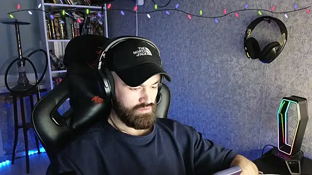 Snapshot of _Mostly_ chatting on February 26, 2026, 4:45 am Mostly online show from February 26, 2026, 4:45 am