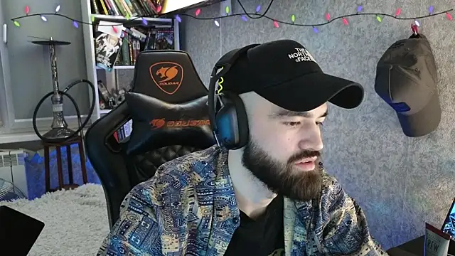 Snapshot of _Mostly_ chatting on February 9, 2026, 4:21 am Mostly online show from February 9, 2026, 4:21 am