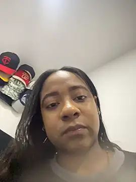 amara queen  online show from May 11, 2026, 5:54 pm