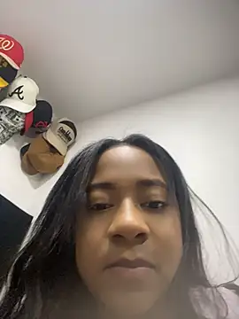amara queen  online show from June 16, 2026, 1:49 am