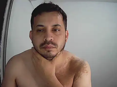 Snapshot of JonatanBail chatting on February 15, 2026, 12:48 pm JonatanBail online show from February 15, 2026, 12:48 pm