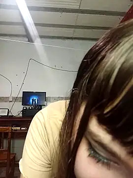 dieciochoyundia online show from April 1, 2026, 3:52 am