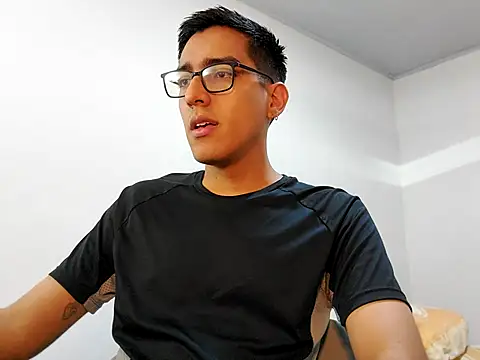 Snapshot of NickFin chatting on February 25, 2026, 9:25 pm NickFin online show from February 25, 2026, 9:25 pm