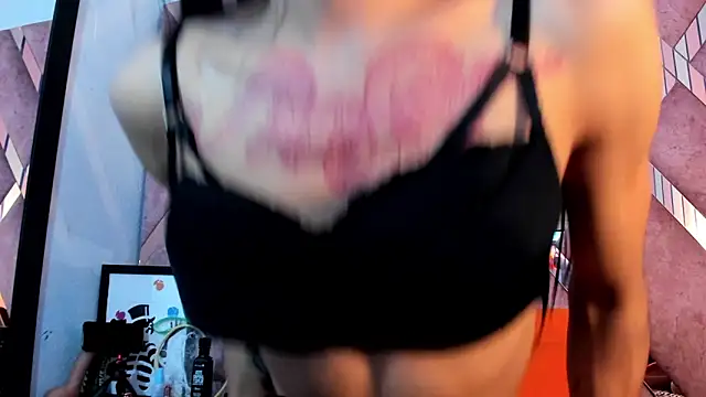 MeghanQueen   online show from April 2, 2026, 4:52 am