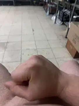 Snapshot of Can3438q chatting on February 21, 2026, 8:33 pm Can3438q online show from February 21, 2026, 8:33 pm