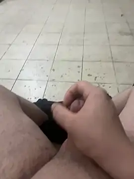 Snapshot of Can3438q chatting on February 17, 2026, 12:30 am Can3438q online show from February 17, 2026, 12:30 am