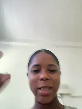 Snapshot of LIA_PARKERR chatting on May 25, 2026, 2:38 pm LIA PARKERR online show from May 25, 2026, 2:38 pm