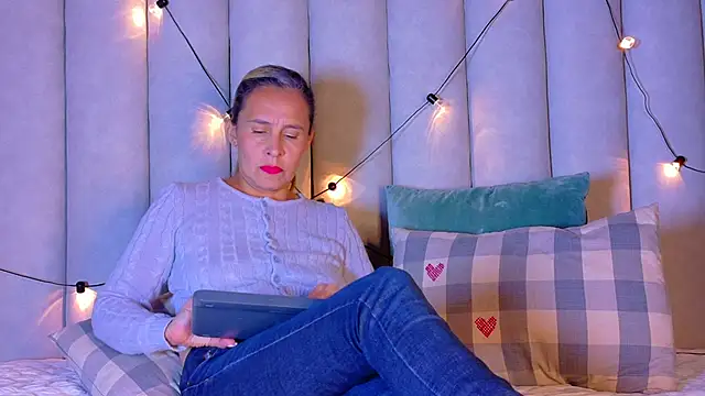 Snapshot of THALIAGRAY__ chatting on February 27, 2026, 2:56 am THALIAGRAY online show from February 27, 2026, 2:56 am