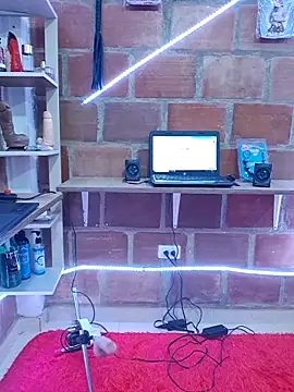 Tatianna Loove  online show from April 10, 2026, 3:19 pm