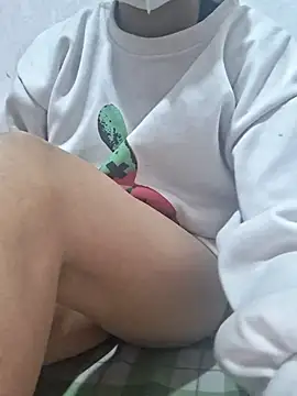 Snapshot of Mey_mey2k3 chatting on February 10, 2026, 2:43 am Mey mey2k3 online show from February 10, 2026, 2:43 am