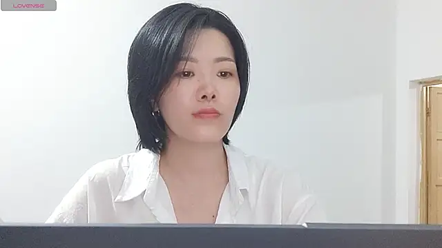 Nikishine online show from August 4, 2026, 11:37 am