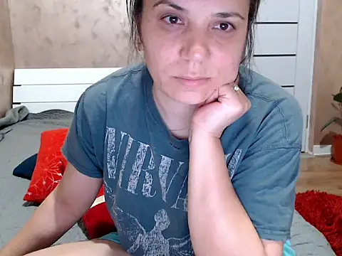 Snapshot of LorraGrey chatting on May 2, 2026, 7:19 pm LorraGrey online show from May 2, 2026, 7:19 pm