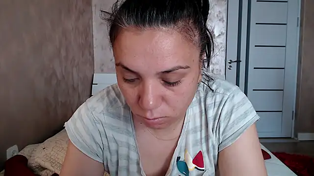 LorraGrey online show from July 3, 2026, 3:46 am